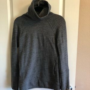 LULULEMON Turtleneck!